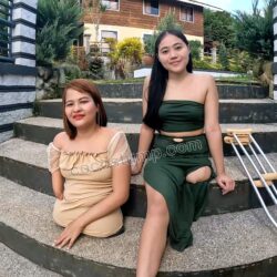 Suzzaine & Aura garden walk 4k
