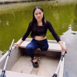 Suzzaine boat 4k