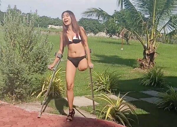 Janin Pool & Bikini