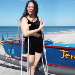 Tyra beach crutching