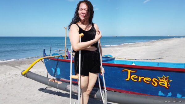 Tyra beach crutching