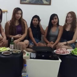 7 Amputees Mukbang