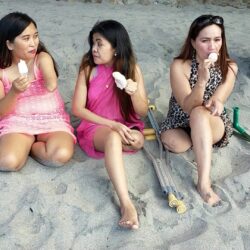 Vernie + Tiny + Bianca beach fun