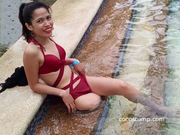 kisses swimming