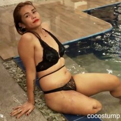 Kayce lingerie & pool 4k