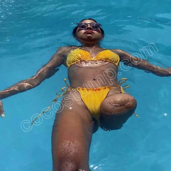 Janin yellow bikini 4k
