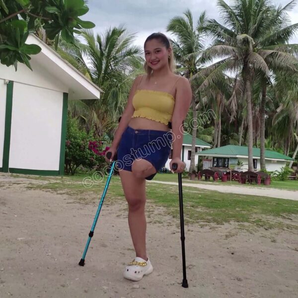 Kiara black & blue crutch 4k