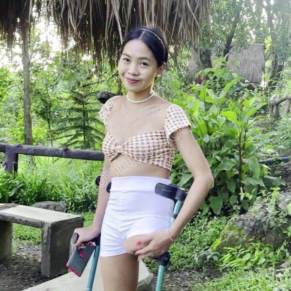 Janin sexy top