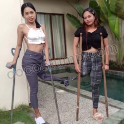 Janin & Aurora empty pantlegs 4k