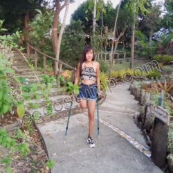 Kisha forearm crutches 4k