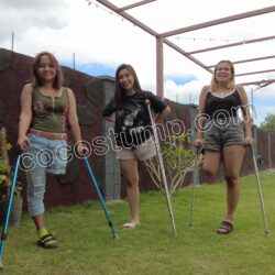 Kayce & Andrea & Pretty crutching 4k