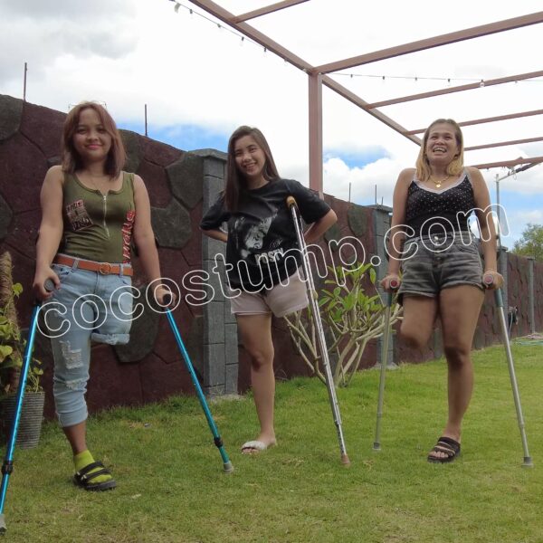 Kayce & Andrea & Pretty crutching 4k