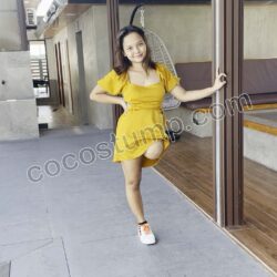 Pretty yellow dress hopping
