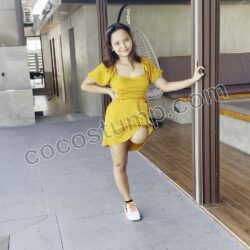 Pretty yellow dress hopping