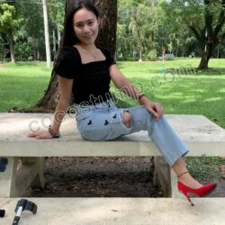 Vanessa empty pantleg & heel 4k