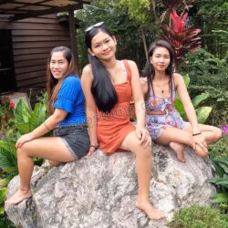 Jia Xialyn Flora trio outside 4k