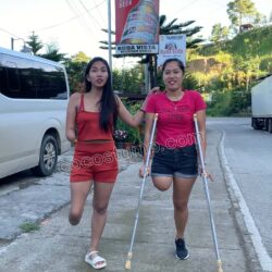 Xialyn & Flora street crutching & hopping 4k