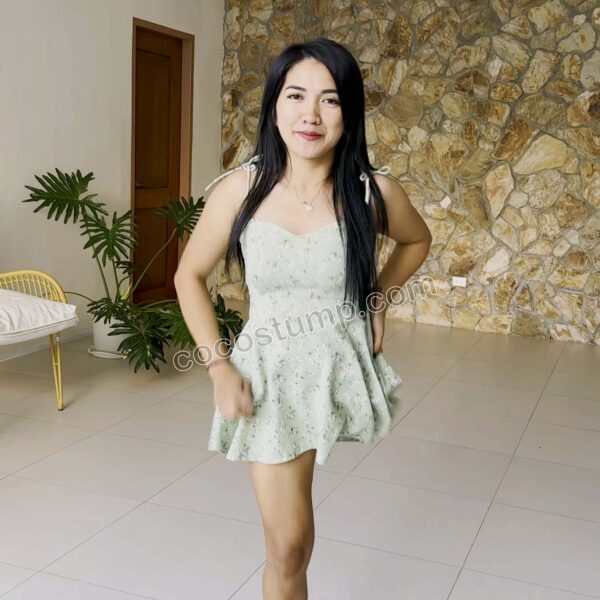 Megan green dress hopping 4k