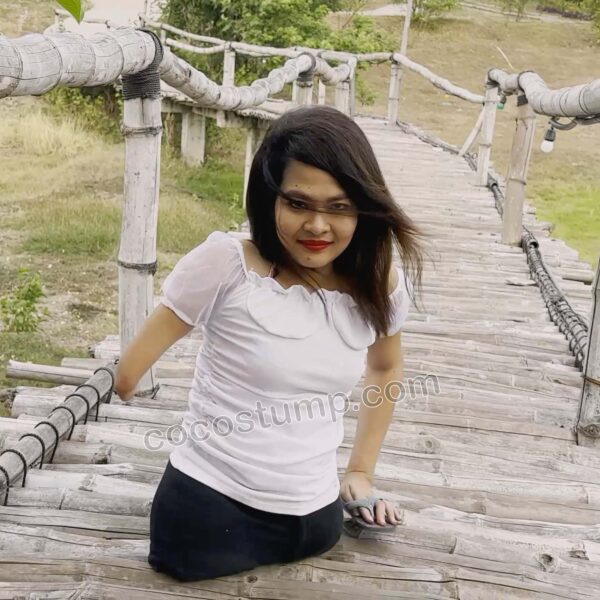 Aura bridge & white top 4k