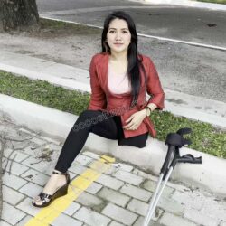 Megan crutching street leggins 4k