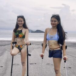 Jia Cassandra & Vanessa beach crutching 4k