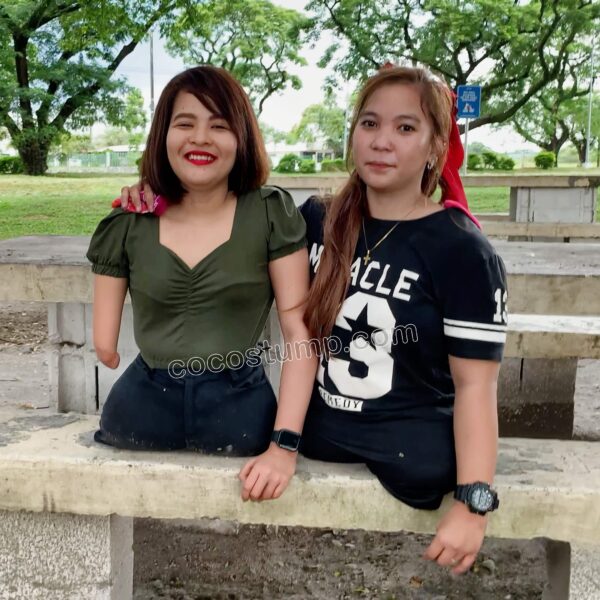 Aura & Venice in the park 4k