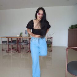 Alyza fold up pants 4k