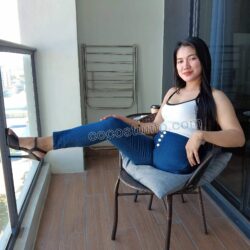 Megan fold up pants & heel 4k
