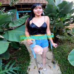 Kisha tan pantyhose & heel in the garden OV 4k