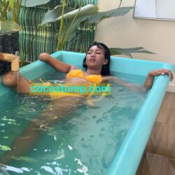 Xialyn taking a bath OV 4k